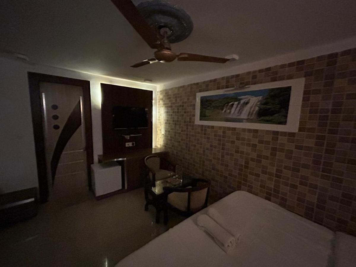 The Peach Tree Rooms Mount Abu Buitenkant foto