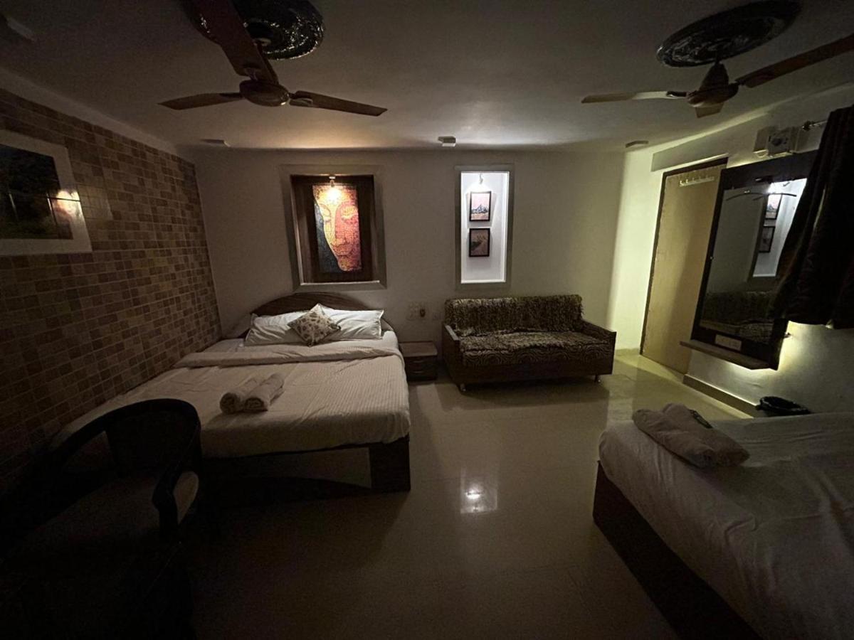The Peach Tree Rooms Mount Abu Buitenkant foto